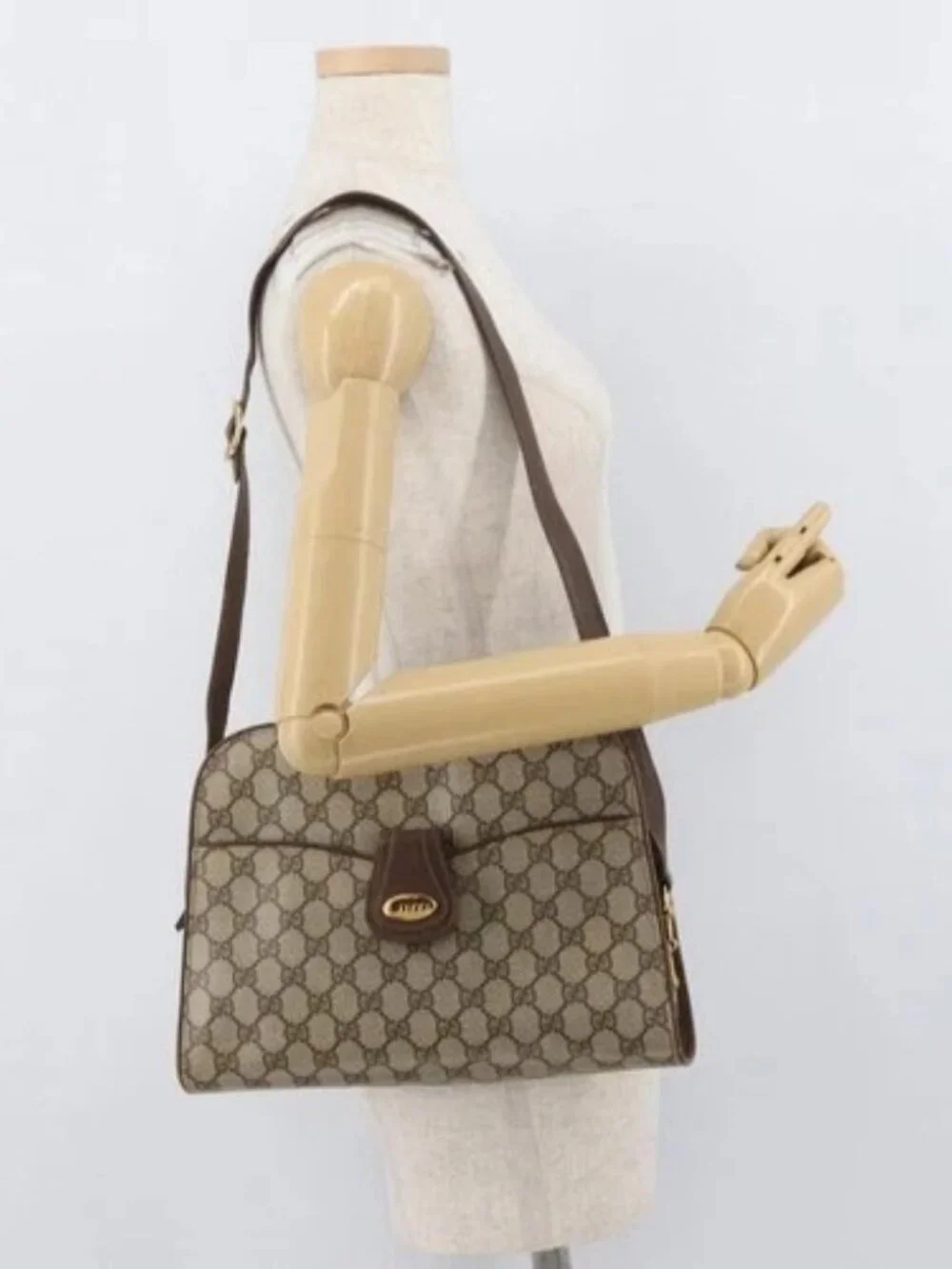 GUCCI GG Supreme Shoulder Bag PVC Beige Gold Auth SW2211
